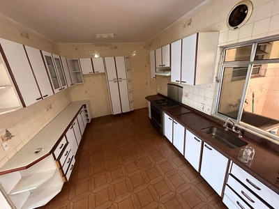 Casa em Jardim das Flores, Osasco/SP de 110m² 3 quartos para locação R$ 2.700,00/mes