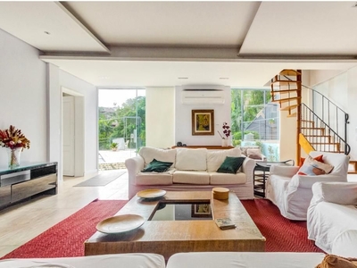 Casa em Palos Verdes, Carapicuíba/SP de 430m² 4 quartos para locação R$ 16.000,00/mes