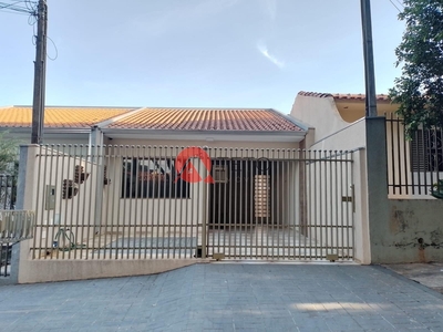 Casa em Parque das Laranjeiras, Maringá/PR de 100m² 3 quartos para locação R$ 1.980,00/mes