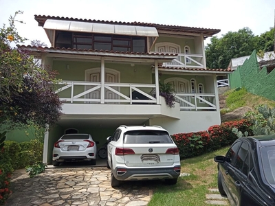 Casa em Piratininga, Niterói/RJ de 247m² 3 quartos à venda por R$ 1.499.000,00
