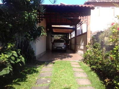 Casa em Ponta Grossa, Maricá/RJ de 250m² 3 quartos à venda por R$ 639.000,00