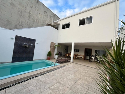 Casa em Pontal, Ilhéus/BA de 236m² 7 quartos à venda por R$ 949.000,00
