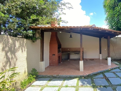 Casa em Quarenta Horas (Coqueiro), Ananindeua/PA de 450m² 3 quartos à venda por R$ 799.000,00