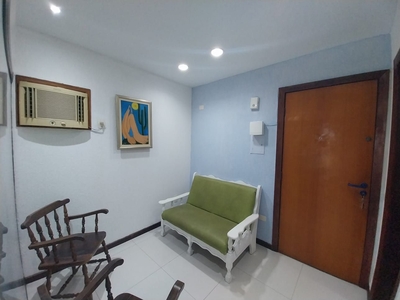 Sala em Itaipu, Niterói/RJ de 52m² à venda por R$ 219.000,00