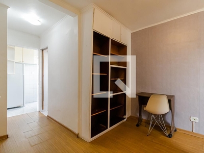 APARTAMENTO no 3º andar com 1 dormitório