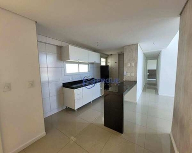 Apartamento com 3 dormitórios para alugar, 82 m² por R$ 2.800,00/mês - Guararapes - Fortal