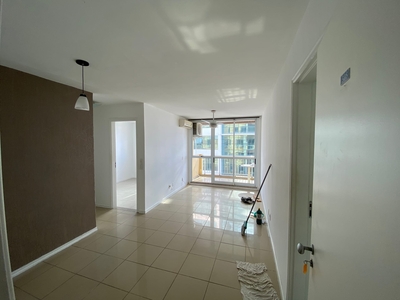 Apartamento em Barra da Tijuca, Rio de Janeiro/RJ de 65m² 2 quartos para locação R$ 2.300,00/mes