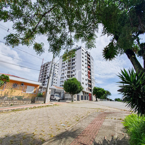 Apartamento em Canto, Florianópolis/SC de 75m² 2 quartos à venda por R$ 709.000,00