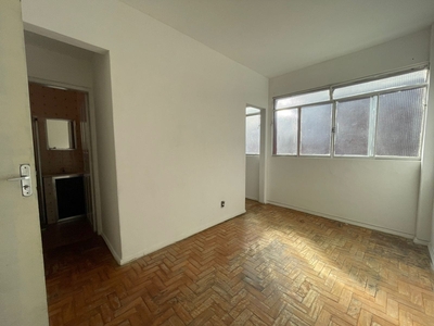 Apartamento em Corrêas, Petrópolis/RJ de 40m² 1 quartos para locação R$ 600,00/mes