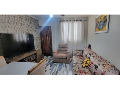 Apartamento em Vila Figueira, Suzano/SP de 59m² 2 quartos à venda por R$ 161.900,00
