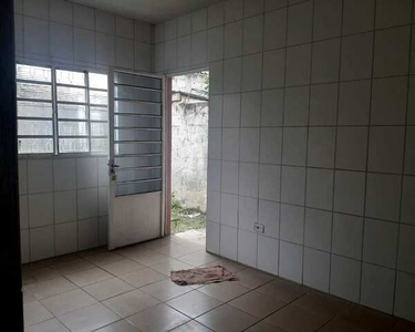 Casa com 1 dormitório para alugar, 50 m² por R$ 650,00/mês - Vila Bela - Taubaté/SP