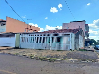 Casa em Ceilândia Norte (Ceilândia), Brasília/DF de 108m² 3 quartos à venda por R$ 389.000,00