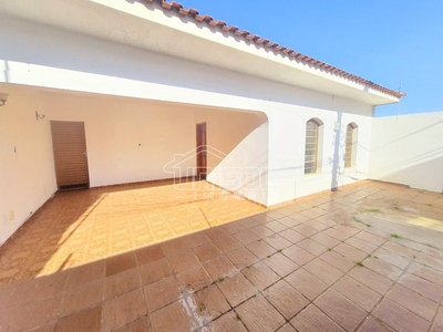 Casa em Fragata, Marília/SP de 10m² 3 quartos à venda por R$ 449.000,00
