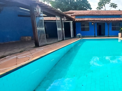 Casa em Itaipu, Niterói/RJ de 200m² 4 quartos à venda por R$ 749.000,00