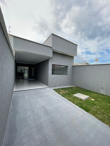 Casa em Jardim Esmeraldas, Aparecida de Goiânia/GO de 120m² 3 quartos à venda por R$ 339.000,00