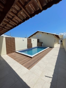 Casa linda com churrasqueira e piscina