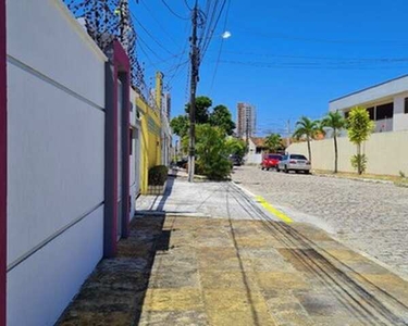 CASA RESIDENCIAL em Natal - RN, Candelária