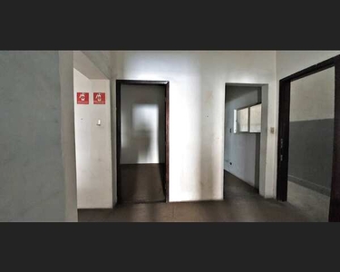 Galpão/Depósito/Armazém para aluguel e venda tem 600 metros quadrados com 7 quartos