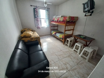 Kitnet em Vila Tupi, Praia Grande/SP de 30m² 1 quartos à venda por R$ 155.000,00 ou para locação R$ 1.200,00/mes