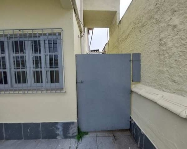 Locação - Casa Sobreposta Baixa 60 m 2 Dormitórios - Guilhermina - Praia Grande