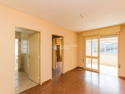 Apartamento com 1 quarto para alugar na avenida doutor carlos barbosa, 560, medianeira, porto alegre, 47 m2 por r$ 1.050