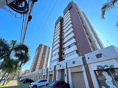 Apartamento de dois dormitórios, suíte, churrasqueira e duas vagas de garagem no bairro petrópolis em porto alegre/rs. excelente apartamento à venda no bairro petrópolis, porto alegre. com 2 quartos,