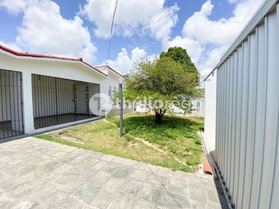 Casa à venda no bairro pitimbu com 231 m2 em natal/rn