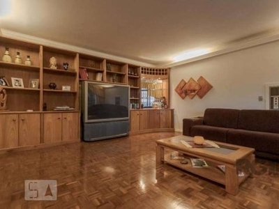 Casa no bairro chacará das pedras em porto alegr, ampla com 329 m2, com 04 dormitórios, sendo 01 suíte, cozinha ampla, sala de jantar, lavabo, dependência de empregada, piscina, 3 vagas cobertas e ma