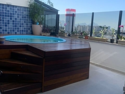 Excelente coberturas modificada para 2 quartos, com piscina aquecida, linda vista com moveis planejados e spliters.