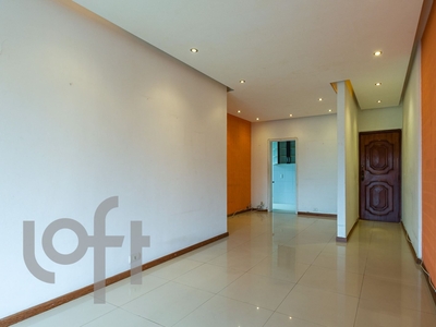 Apartamento à venda em Barra da Tijuca com 99 m², 2 quartos, 1 suíte, 1 vaga