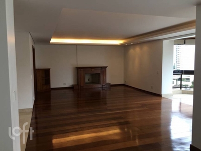 Apartamento à venda em Moema Pássaros com 287 m², 3 quartos, 3 suítes, 4 vagas