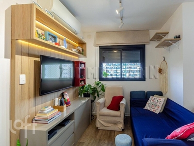 Apartamento à venda em Pinheiros com 69 m², 3 quartos, 1 suíte, 1 vaga