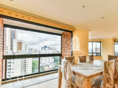 Apartamento à venda em Sumaré com 250 m², 4 quartos, 4 suítes, 5 vagas