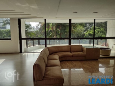 Apartamento à venda em Sumaré com 473 m², 4 quartos, 2 suítes, 4 vagas