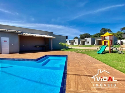 Casa com 3 quartos à venda, 180.0m²