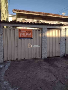 Casa com 3 quartos para alugar no bairro Tirol, 45m²