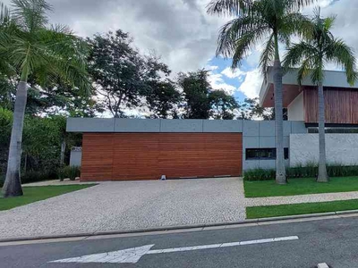 Casa em Condomínio com 4 quartos à venda no bairro Alphaville Goiás, 520m²
