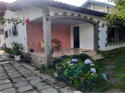 Casa em Parque São Luiz, Teresópolis/RJ de 146m² 4 quartos à venda por R$ 779.000,00