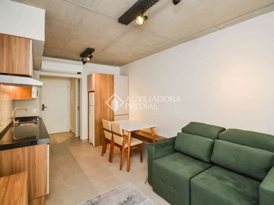 Loft com 1 quarto para alugar na avenida venâncio aires, 29, azenha, porto alegre, 36 m2 por r$ 2.700