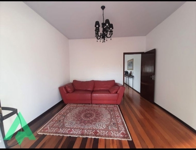 Casa no Bairro Centro em Blumenau com 2 Dormitórios (1 suíte) e 400 m²