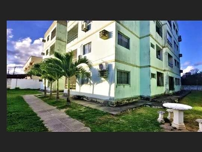 Apartamento com Piscina em Pau Amarelo - Av. Costa Azul - R$ 950