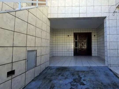 Casa com 3 quartos para alugar na Parquelândia - Fortaleza/CE