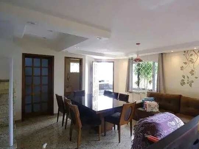 Sobrado com 4 dormitórios para alugar, 200 m² por R$ 3.659,00/mês - Fanny - Curitiba/PR