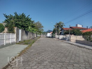 Casa 4 dorms à venda Rua Jornalista Nicolau Nagib Nahas, Carianos - Florianópolis