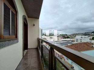 Cobertura com 3 dormitórios, 230 m² - venda por r$ 570.000,00 ou aluguel por r$ 2.155,00/mês - costa carvalho - juiz de fora/mg