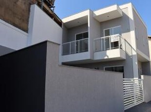 Vendo linda casa em Campo Grande