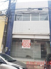 Vendo prédio comercial na Rua Treze de Maio, Centro