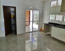 Casa em condomínio para locação no Jr. Botânico