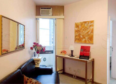 Flat do lado da avenida paulista com 1x dormitório com sala avarandada super aprazível sem garantia.