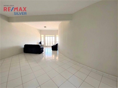 Apartamento com 3 dormitórios para alugar, 100 m² por R$ 1.600,00/mês - Aeroporto Velho -